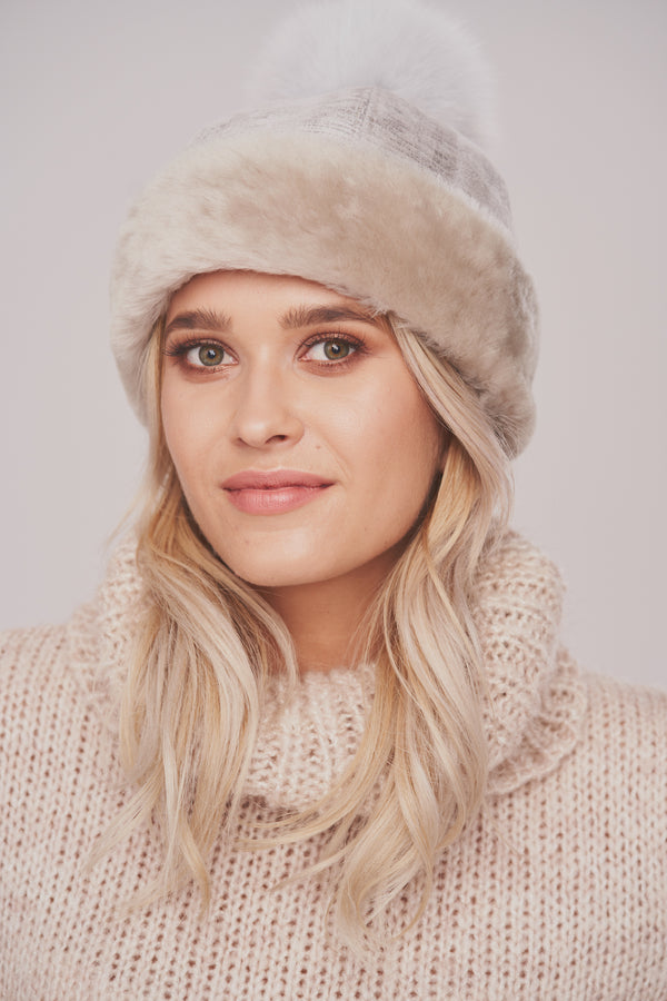 Shearling beanie hat in grey