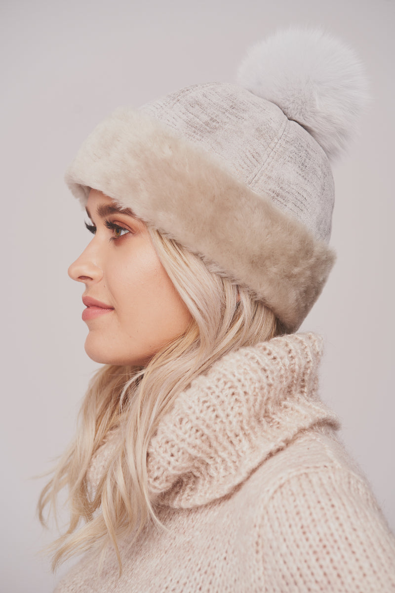 Shearling beanie hat in grey